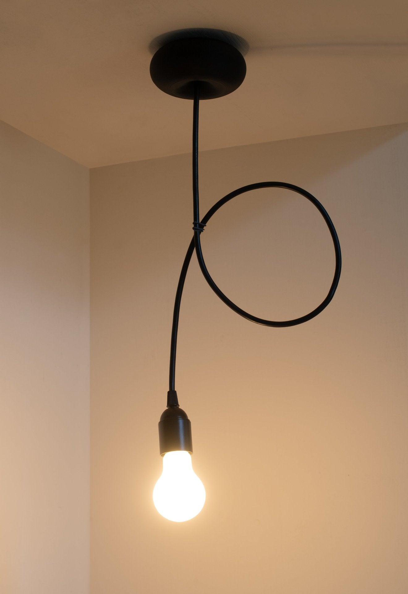 Some-nice-details-Round-1-Lampenbaldachin-Baldachin-Lampe-Deckenbaldachin-Baldachin-fuer-Lampen-Lighting-Canopy-Lamp-canopy-Ceiling-Canopy-Light-Fixture-Canopy-schwarz-black-1